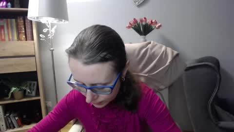 Lizzy online show from March 30, 4:24 am