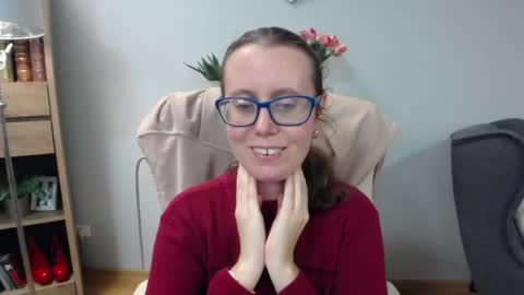 Lizzy online show from May 14, 5:14 am