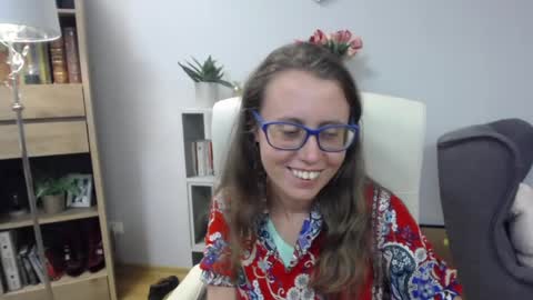 Snapshot of lizzy_sparkle chatting on July 14, 10:21 am Lizzy online show from July 14, 10:21 am