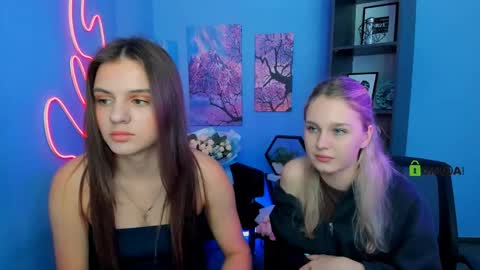 lizzy_sweety_purr online show from May 28, 10:12 am