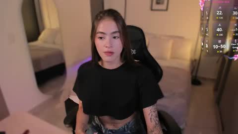 Lizzy Colins online show from July 16, 6:47 pm