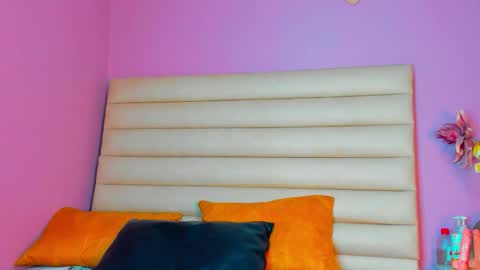 LizzySato online show from September 9, 9:25 pm