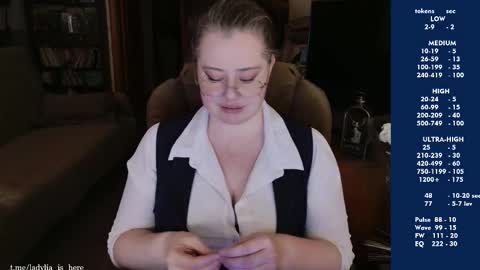 Lia online show from March 6, 6:04 pm