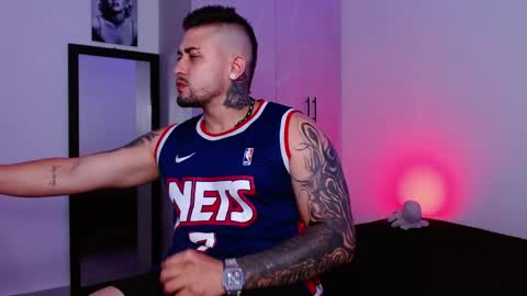 lliamm 2 online show from May 25, 3:34 am