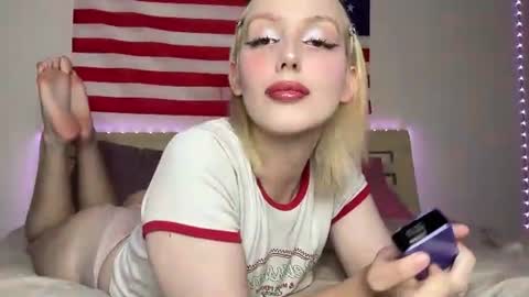 Alina  online show from August 2, 5:00 pm