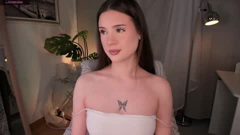 Snapshot of llkadream chatting on November 27, 7:10 am Arina online show from November 27, 7:10 am