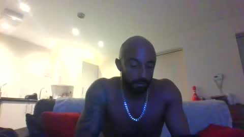 Snapshot of llleeeooonnn69 chatting on November 29, 6:33 pm Leon online show from November 29, 6:33 pm