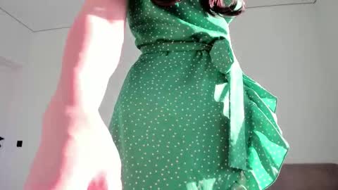 Snapshot of lo_onthe chatting on February 26, 3:05 am Emi online show from February 26, 3:05 am