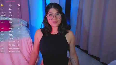 Snapshot of loaluxury chatting on November 6, 6:31 pm Pamela online show from November 6, 6:31 pm