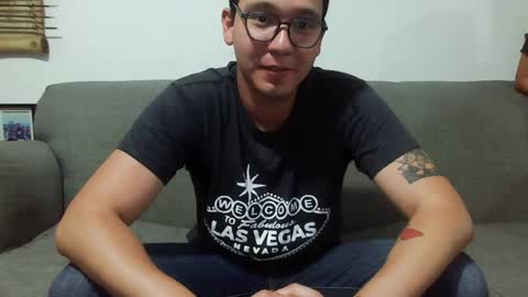 Lobo online show from April 3, 12:41 am