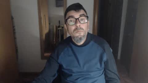 Snapshot of lobosolitario73 chatting on October 30, 11:05 pm lobosolitario73 online show from October 30, 11:05 pm