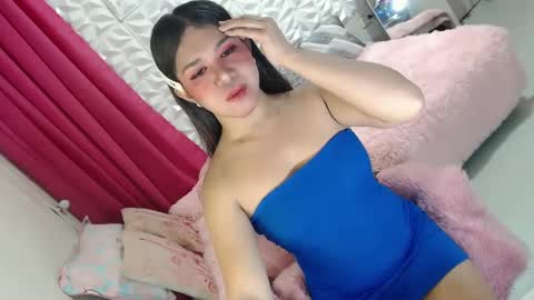 Thea online show from February 19, 8:41 pm