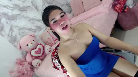 Thea online show from February 12, 1:44 am