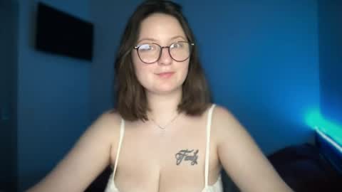 Snapshot of locaalise chatting on July 27, 3:30 pm locaalise online show from July 27, 3:30 pm