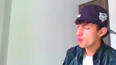 logaan_grey online show from January 3, 4:16 pm