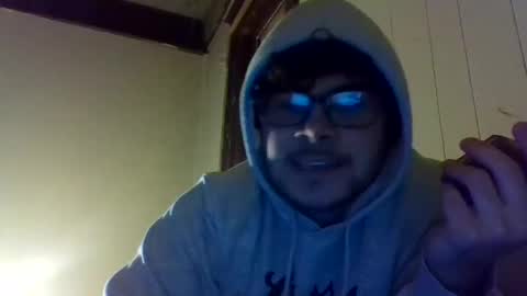 Snapshot of logan1bigd chatting on December 19, 6:34 am BIG D online show from December 19, 6:34 am
