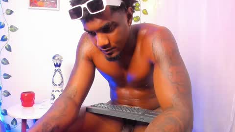 LOGAN DRAKE online show from March 6, 2:09 am