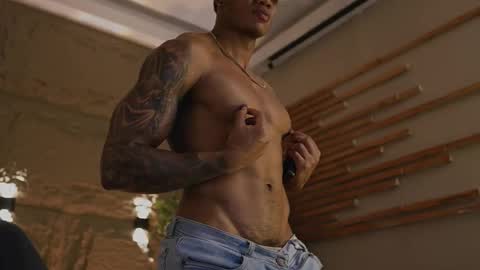 logan_varela online show from January 11, 12:37 am