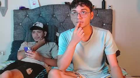 logan_willyams_ online show from September 9, 9:36 pm