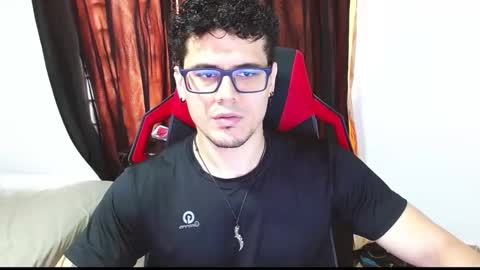 Loganandrwz online show from February 2, 7:23 pm