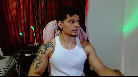 Snapshot of loganandrwz chatting on March 24, 8:03 pm Loganandrwz online show from March 24, 8:03 pm