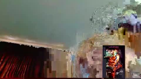 Snapshot of loganandrwz chatting on April 10, 5:28 pm Loganandrwz online show from April 10, 5:28 pm