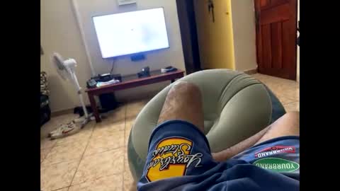 Snapshot of logandaimond chatting on November 20, 4:01 am logandaimond online show from November 20, 4:01 am