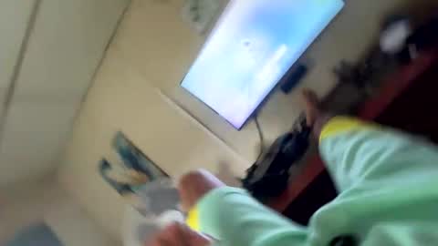 Snapshot of logandaimond chatting on December 14, 4:56 pm logandaimond online show from December 14, 4:56 pm