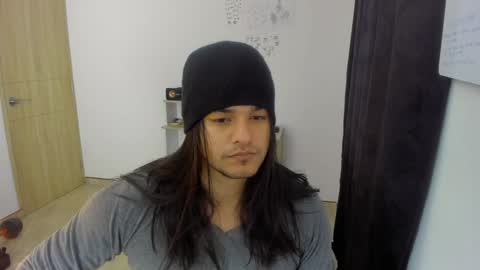 Snapshot of loganhot22 chatting on December 9, 10:43 am Logan online show from December 9, 10:43 am