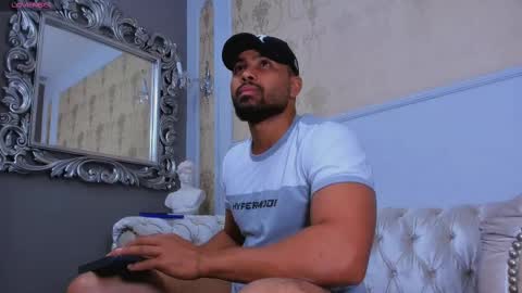 U can call me Logan online show from October 6, 3:26 am