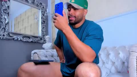 U can call me Logan online show from October 18, 3:20 am