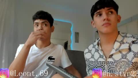 logantwink18 online show from April 1, 2:14 pm