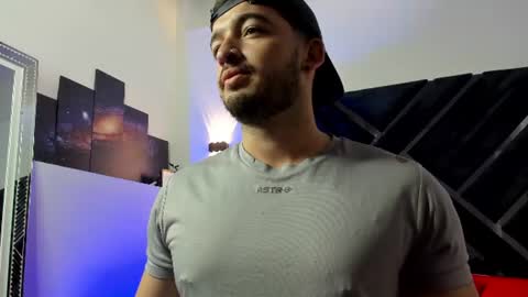 Snapshot of loganwolfjs chatting on July 19, 6:11 pm Logan Wolf online show from July 19, 6:11 pm