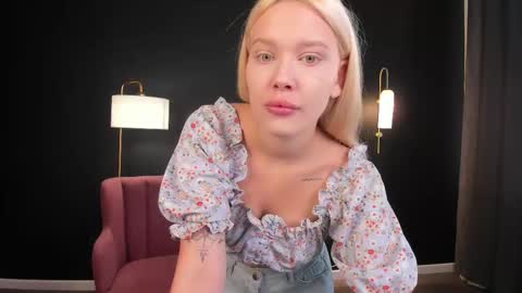 logic_404 online show from September 27, 7:13 am
