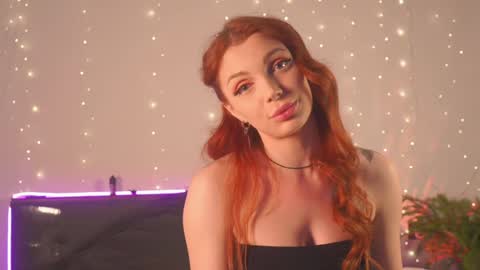 LoisVacation time  online show from December 31, 12:43 am