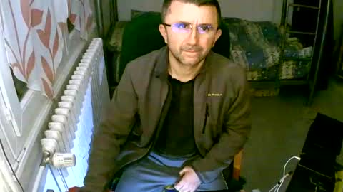 Snapshot of lokoum39 chatting on December 3, 6:28 pm lokoum39 online show from December 3, 6:28 pm