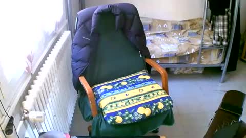 Snapshot of lokoum39 chatting on February 16, 12:21 pm lokoum39 online show from February 16, 12:21 pm