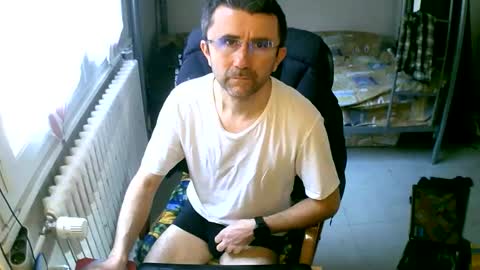 Snapshot of lokoum39 chatting on March 7, 9:29 am lokoum39 online show from March 7, 9:29 am