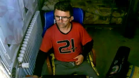 Snapshot of lokoum39 chatting on September 18, 9:39 pm lokoum39 online show from September 18, 9:39 pm