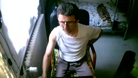 Snapshot of lokoum39 chatting on November 1, 12:29 pm lokoum39 online show from November 1, 12:29 pm