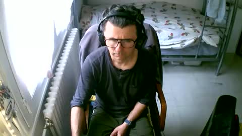 lokoum39 online show from April 12, 11:37 am