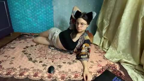Snapshot of lola_aspis chatting on October 24, 8:00 am lola_aspis online show from October 24, 8:00 am