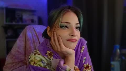 lola online show from December 18, 3:51 pm