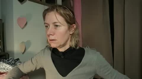 lola_belgium online show from March 1, 7:32 am