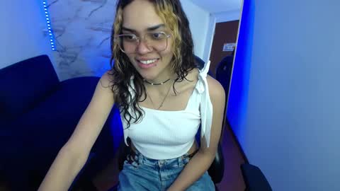 Lola online show from October 1, 12:33 pm