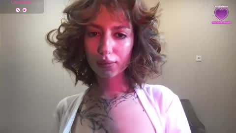 Snapshot of lola_boooo chatting on March 1, 8:44 pm lola_boooo online show from March 1, 8:44 pm