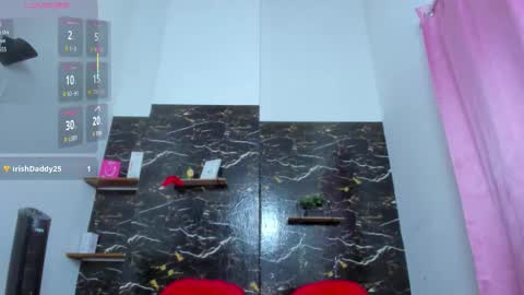 LOLA online show from November 6, 10:21 pm