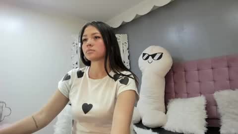 Lola  online show from October 15, 1:22 pm