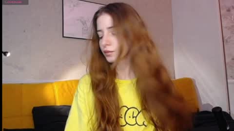 Snapshot of lola_dinky chatting on April 3, 4:05 pm Lola online show from April 3, 4:05 pm