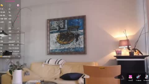 Snapshot of lola_dinky chatting on May 20, 1:17 pm Lola online show from May 20, 1:17 pm
